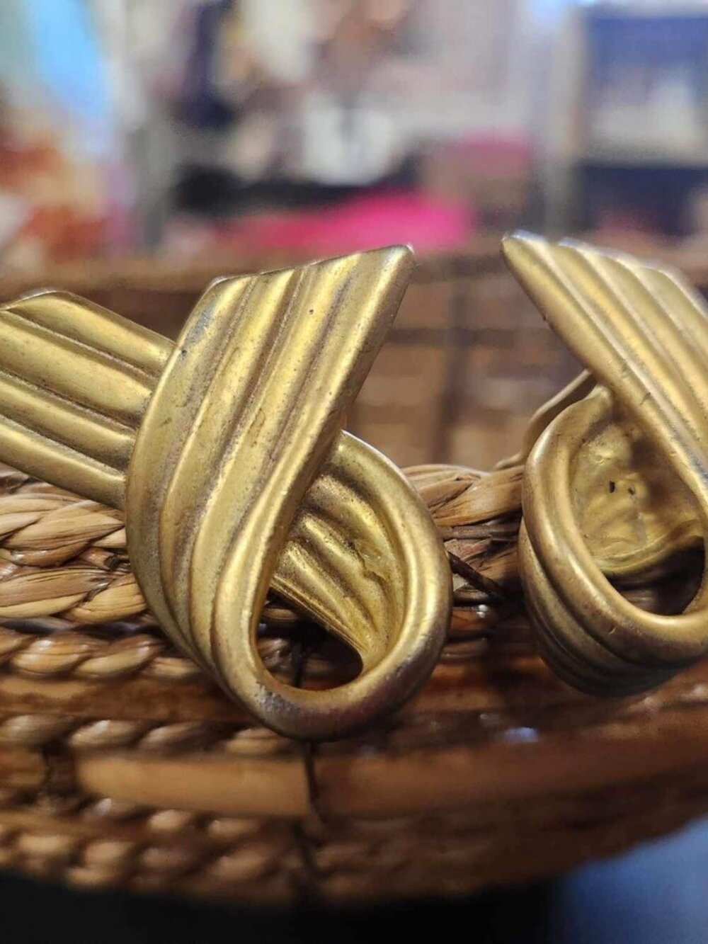 Vintage Earrings Clip On Gold Metal Round Bubble